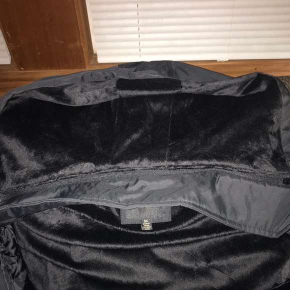 Weatherproof jacket - Picture 12 of 16